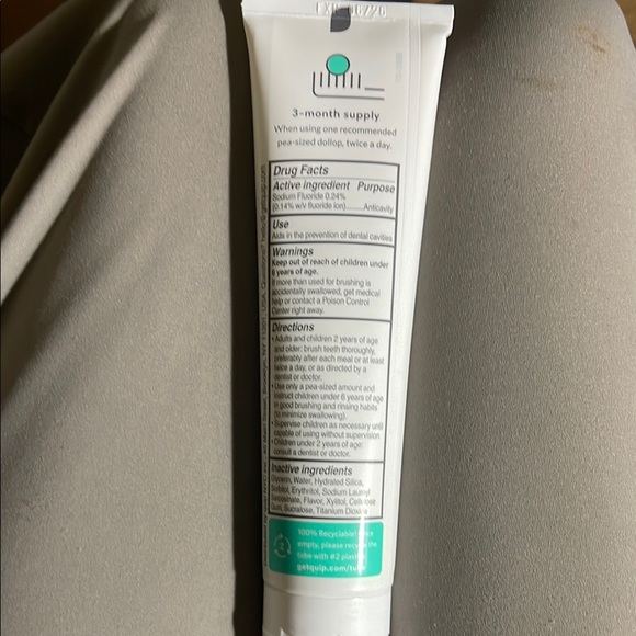 Quip Mint Toothpaste - Picture 3 of 5